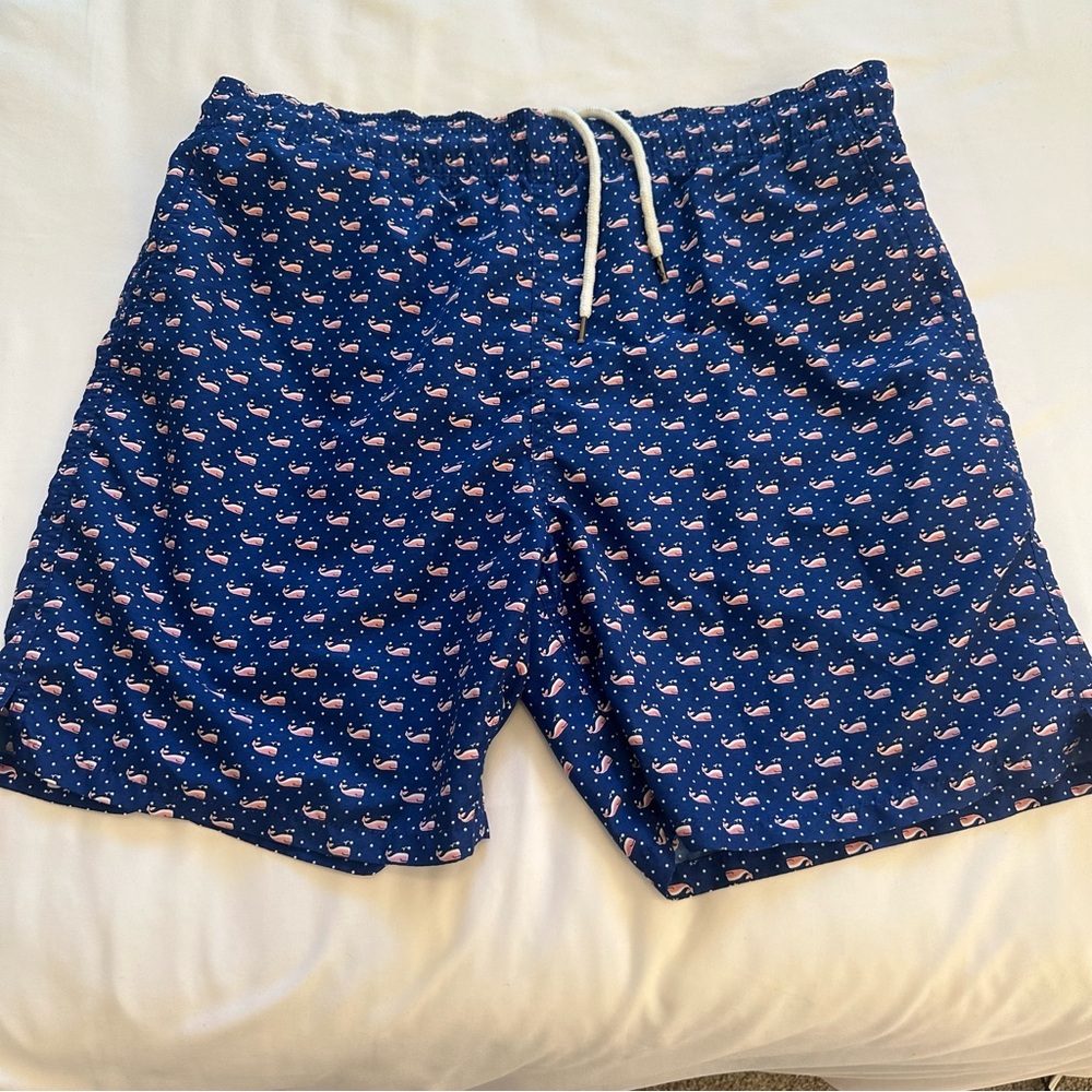Southern Pines Blue Swim Trunks Mesh Lined Pink Whales Printed Men’s Medium M